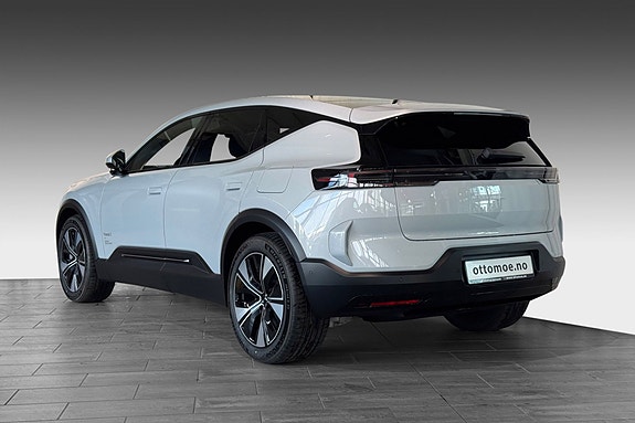 Polestar 3 5 of 5