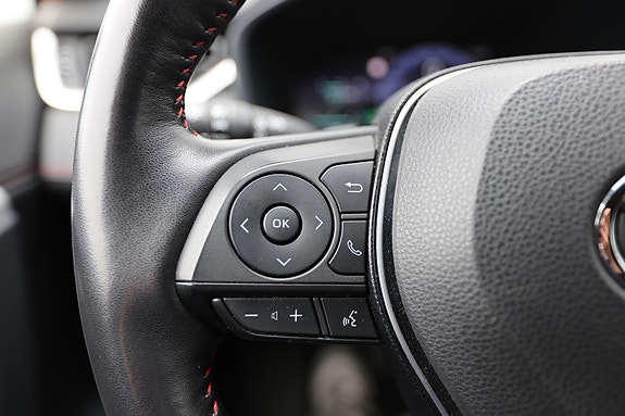 Toyota RAV4 Plug-in Hybrid 18 of 30