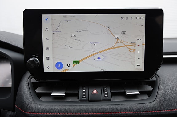 Toyota RAV4 Plug-in Hybrid 27 of 30
