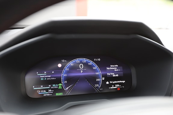 Toyota RAV4 Plug-in Hybrid 22 of 30