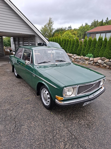 Volvo 142 2 of 29