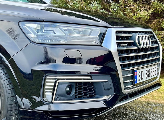 Audi Q7 5 of 5