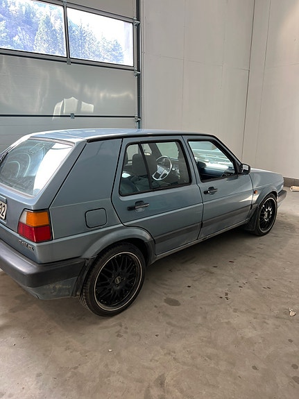 Volkswagen Golf II 3 of 5
