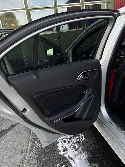 Mercedes-Benz A250 22 of 30
