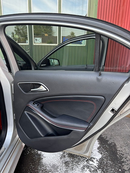 Mercedes-Benz A250 23 of 30