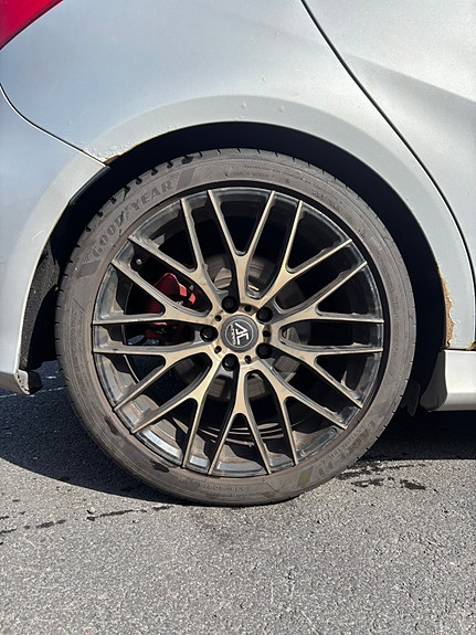 Mercedes-Benz A250 10 of 30