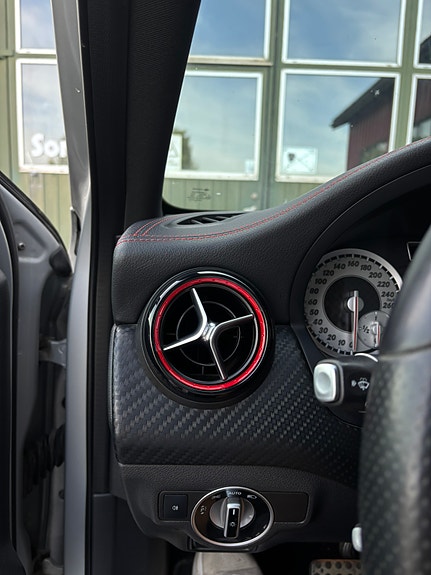 Mercedes-Benz A250 27 of 30