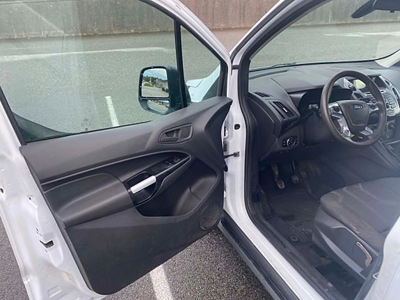Ford Transit Connect 14 of 19