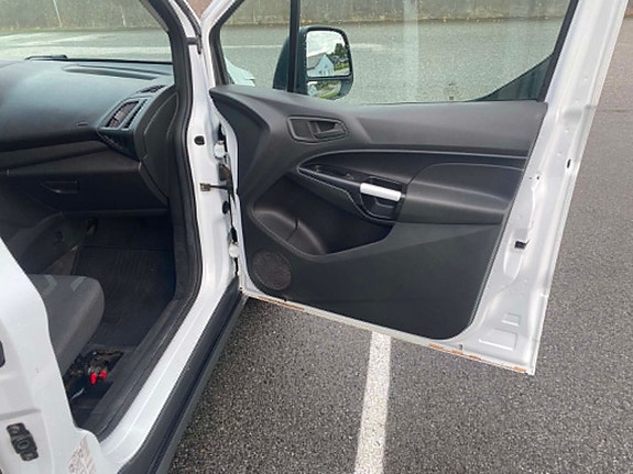 Ford Transit Connect 12 of 19