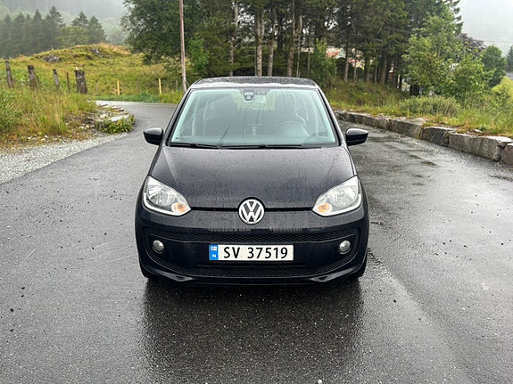 Volkswagen UP! 3 of 5