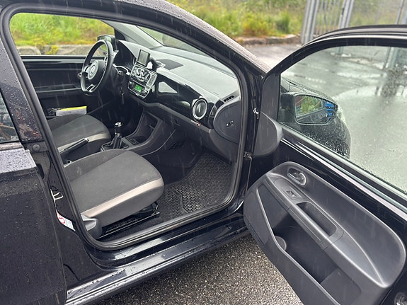 Volkswagen UP! 6 of 21