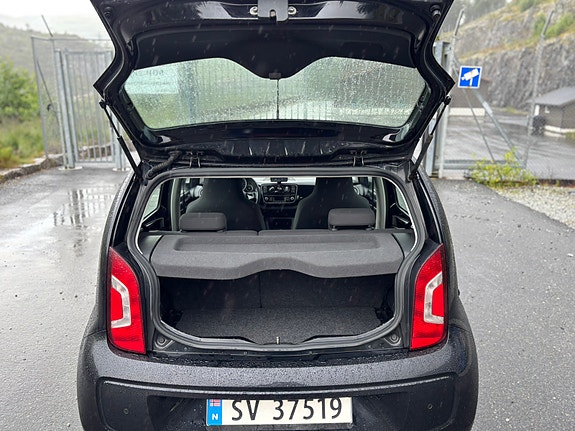 Volkswagen UP! 14 of 21
