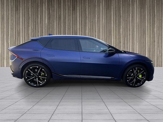 Kia EV6 4 of 14
