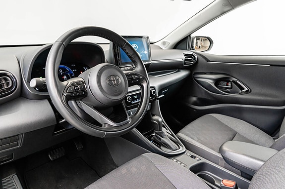 Toyota Yaris 13 of 24