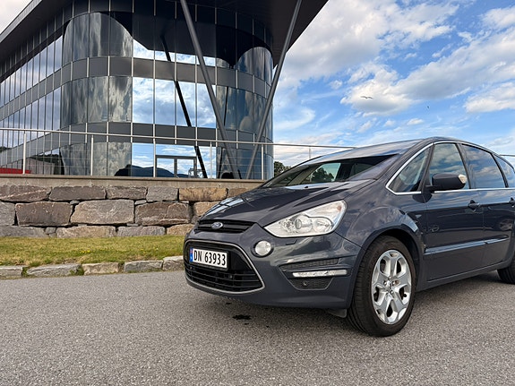 Ford S-MAX 2 of 24