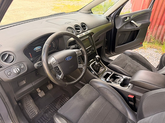 Ford S-MAX 22 of 24