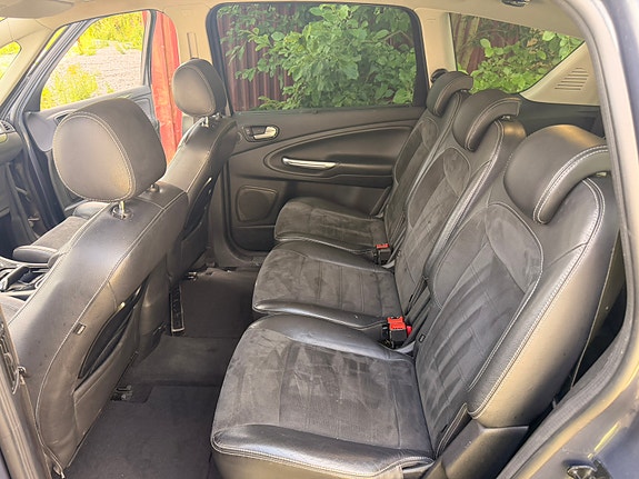 Ford S-MAX 20 of 24
