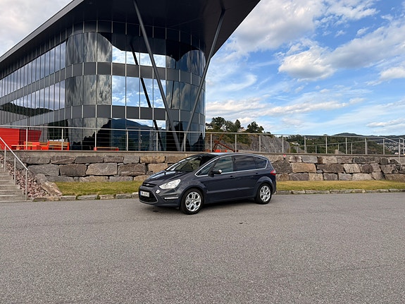Ford S-MAX 4 of 24