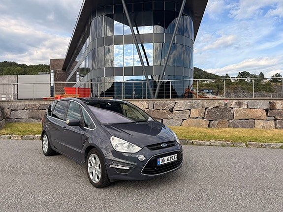 Ford S-MAX 3 of 24