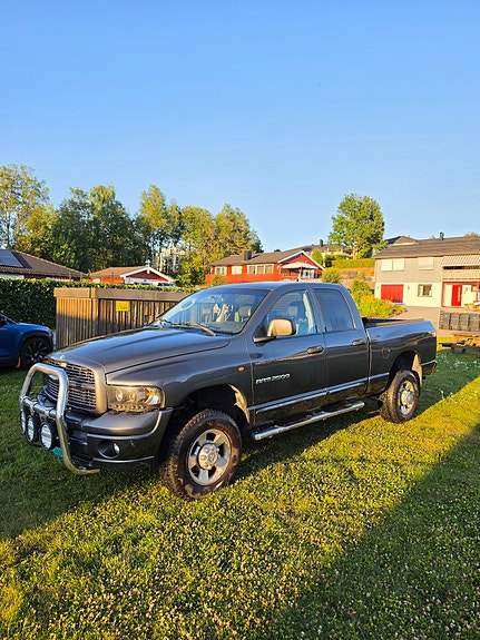 Dodge RAM 3 of 5