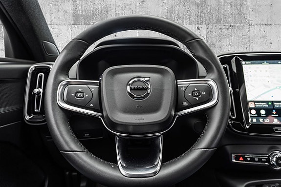 Volvo XC40 16 of 30