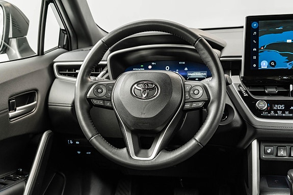 Toyota Corolla Cross 20 of 24