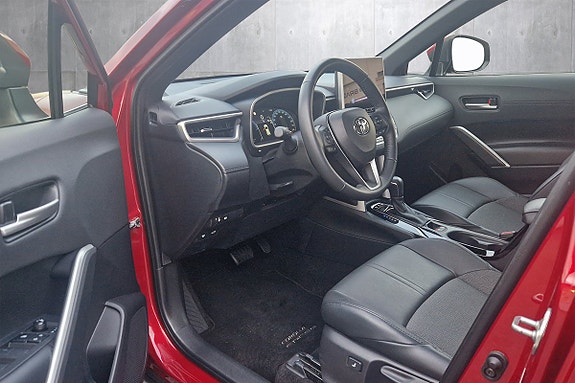 Toyota Corolla Cross 13 of 18