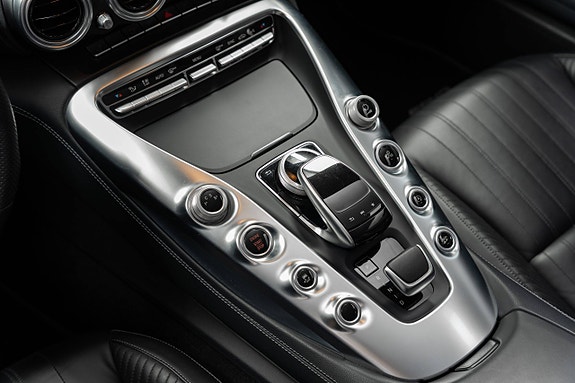 Mercedes-Benz AMG GT Roadster 13 of 30