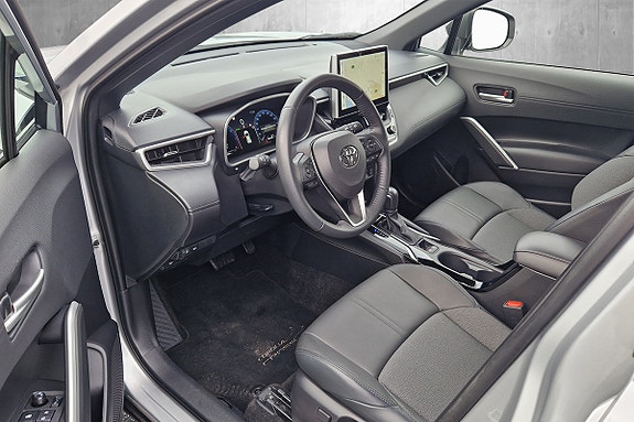 Toyota Corolla Cross 15 of 20