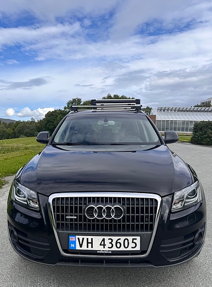 Audi Q5 2 of 30