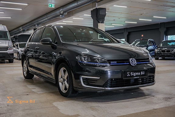 Volkswagen Golf VII 2 of 5