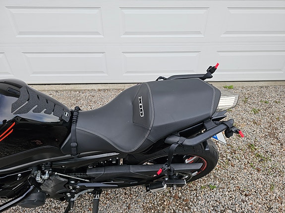 Yamaha XJ6 5 of 15