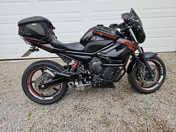 Yamaha XJ6 3 of 15