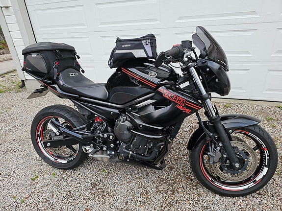 Yamaha XJ6 15 of 15