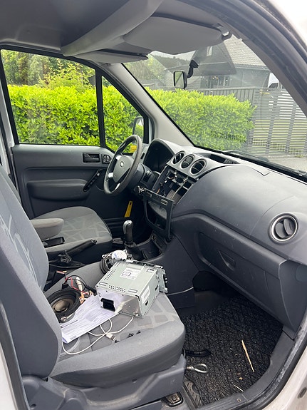 Ford Transit Connect 5 of 5