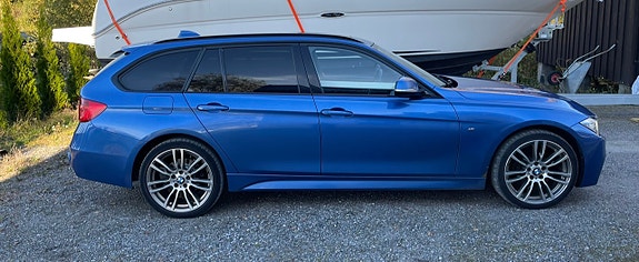 BMW 318d 2 of 5