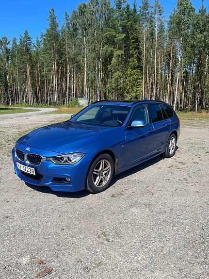 BMW 318d 4 of 5