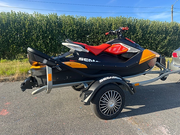 Seadoo spark trixx 2 of 5