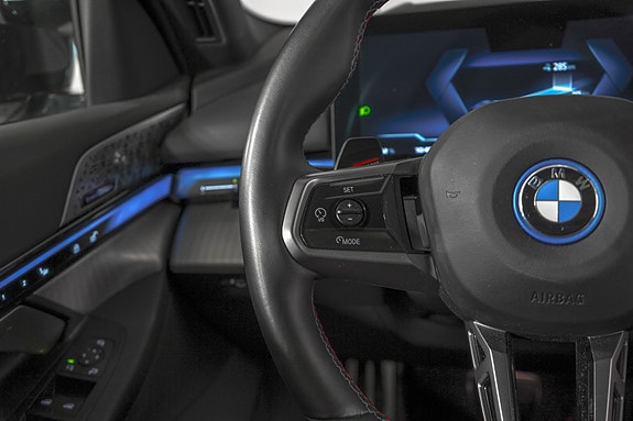 BMW i5 22 of 30