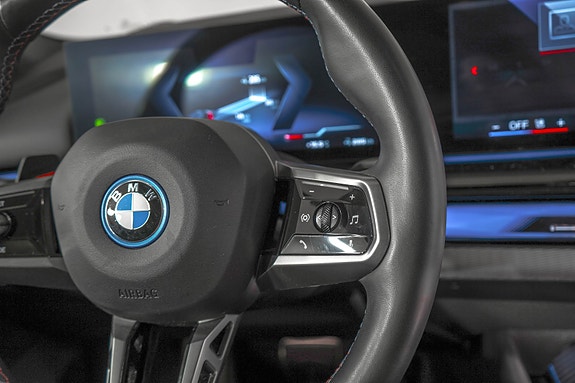 BMW i5 21 of 30