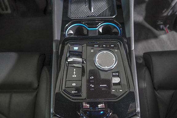 BMW i5 19 of 30