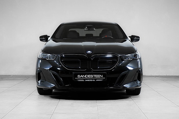 BMW i5 2 of 30