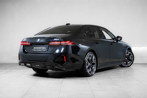 BMW i5 4 of 30