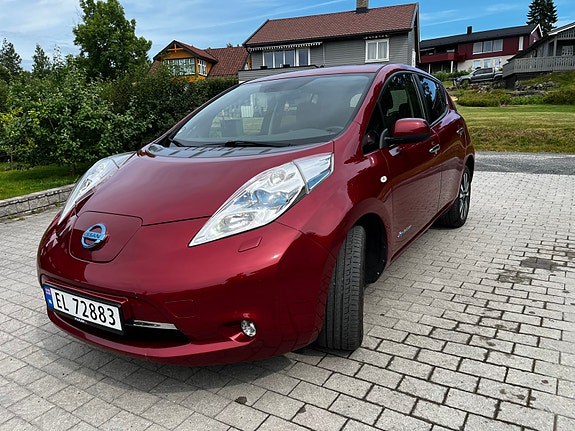 Nissan Leaf 3 of 5