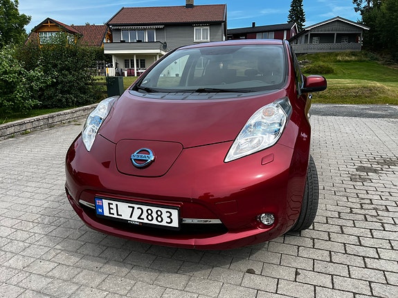Nissan Leaf 4 of 5