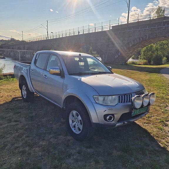 Mitsubishi L200 4 of 5