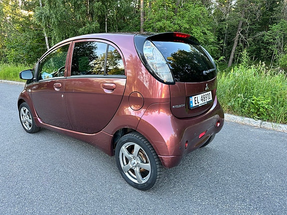 Mitsubishi i-Miev 3 of 12