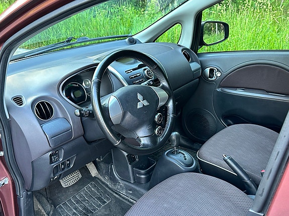 Mitsubishi i-Miev 9 of 12