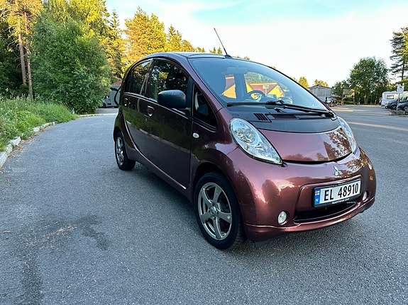 Mitsubishi i-Miev 4 of 12