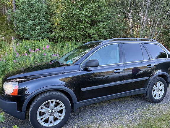 Volvo XC90 4 of 5